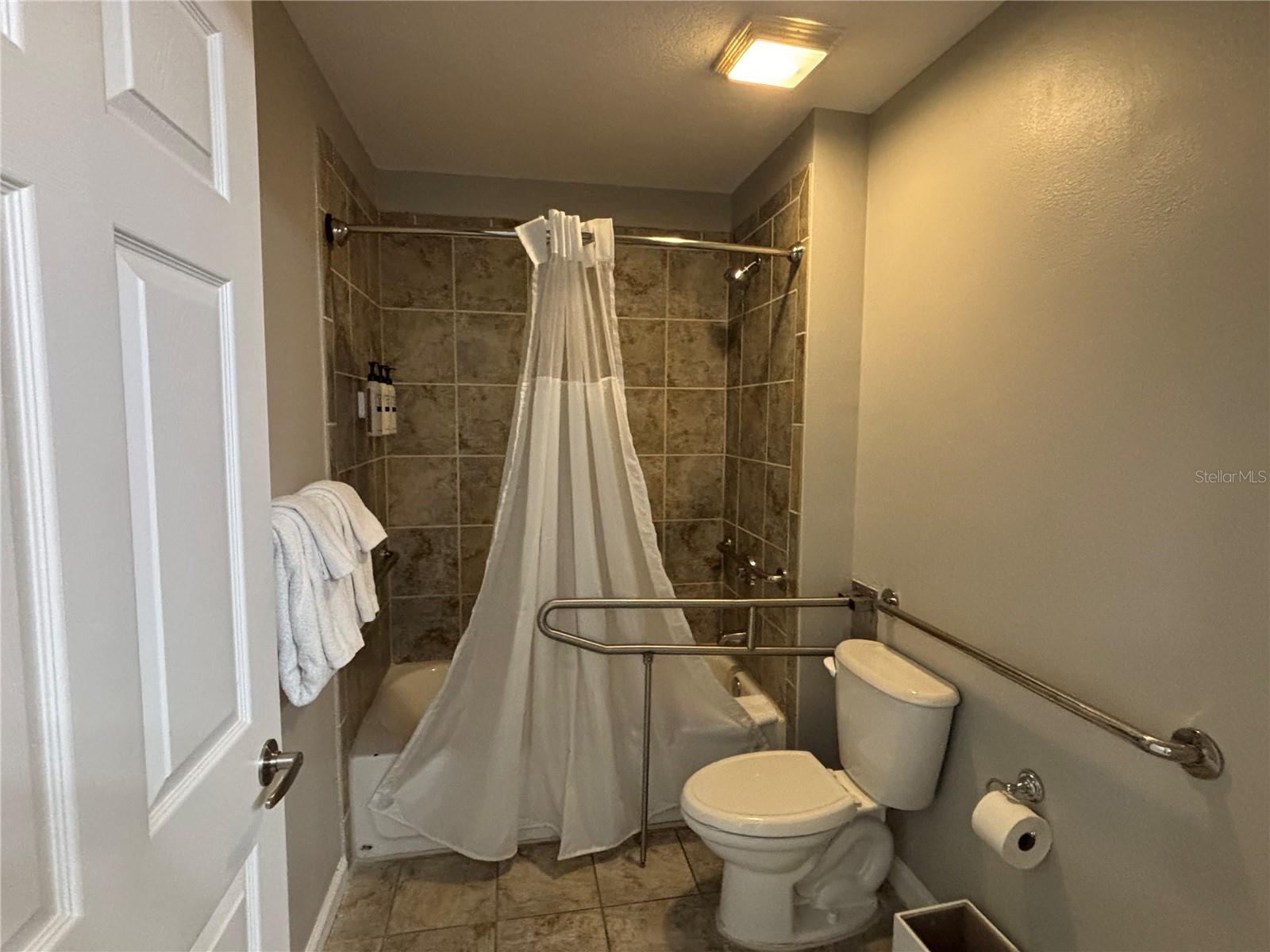 GROVE RESIDENCE & SPA HOTEL CONDO I - Residential