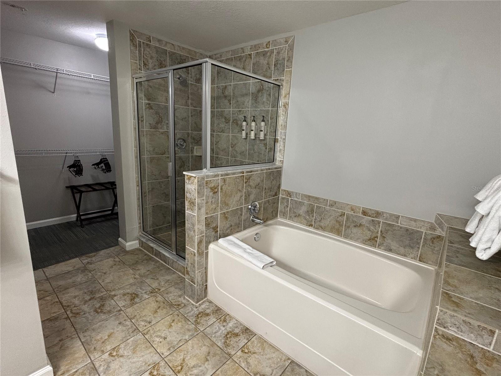 GROVE RESIDENCE & SPA HOTEL CONDO I - Residential