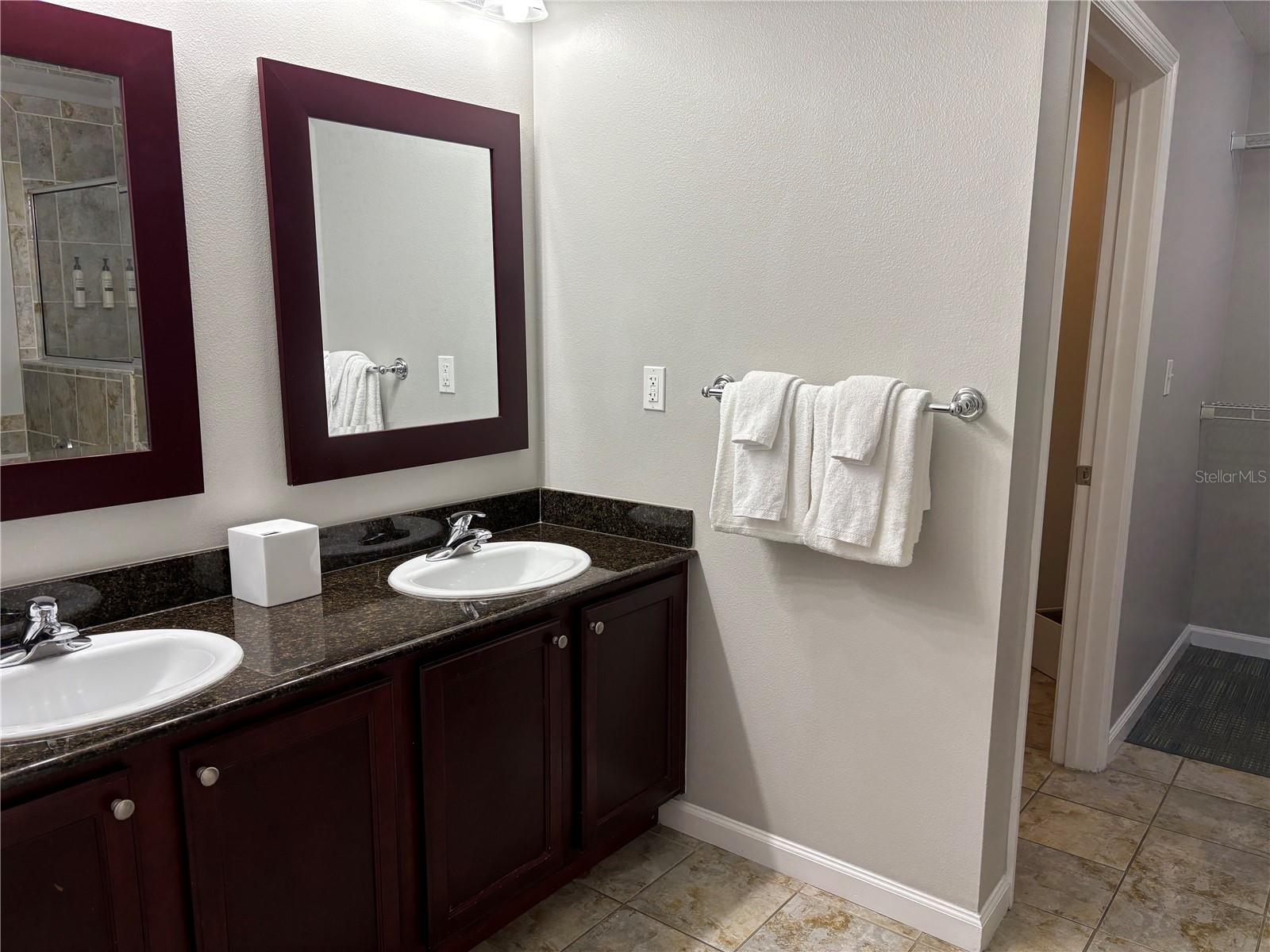 GROVE RESIDENCE & SPA HOTEL CONDO I - Residential