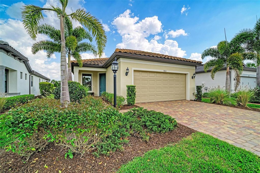 Photo of 7013 Hanover Court, Lakewood Ranch, FL 34202 (MLS # A4687560)