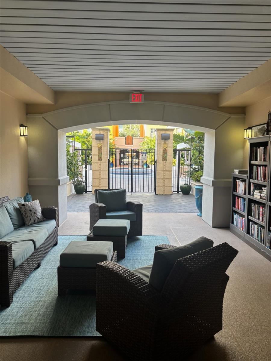 MADISON AT ST PETE - Residential