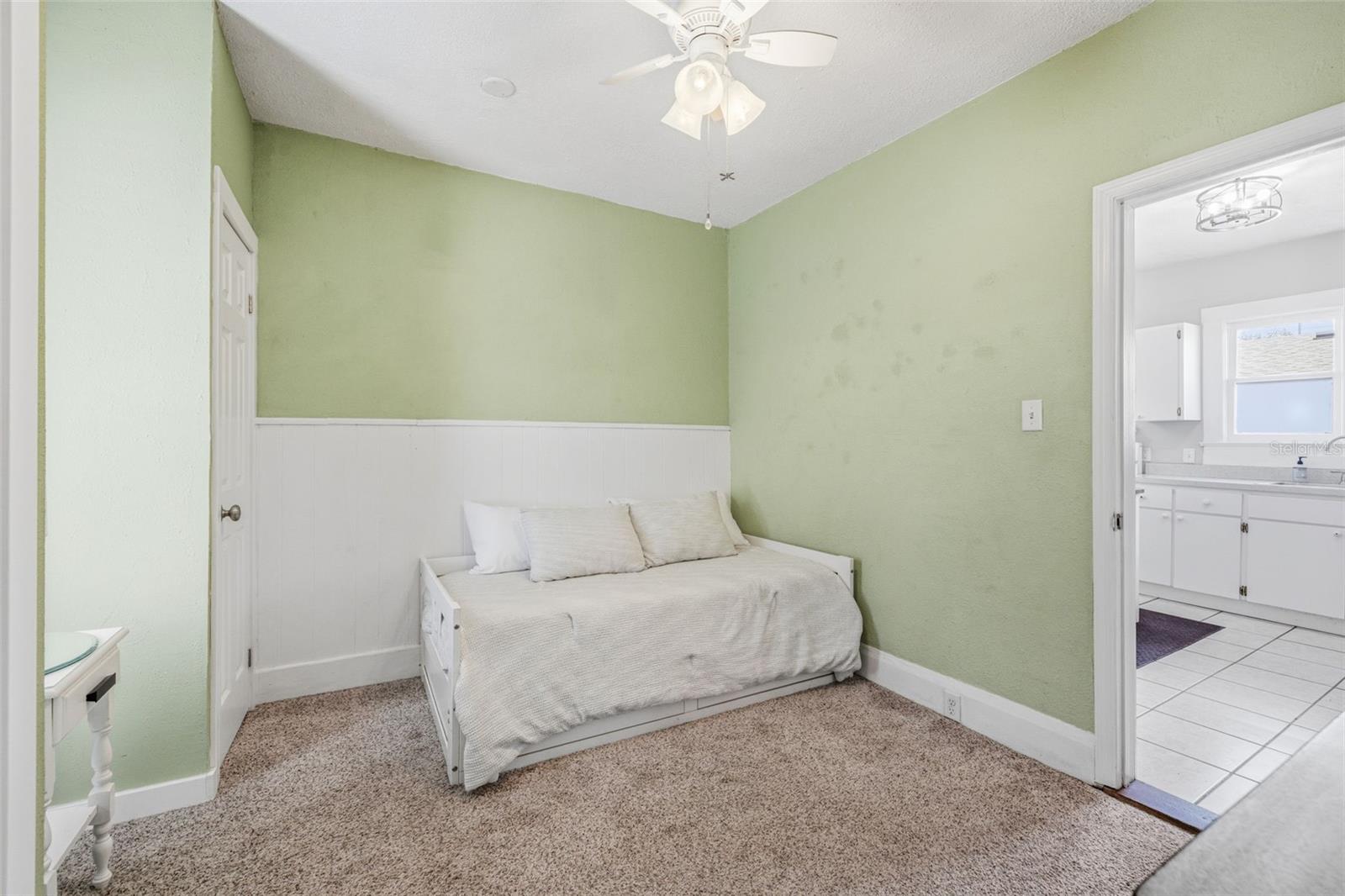 WEST LAND - Residential