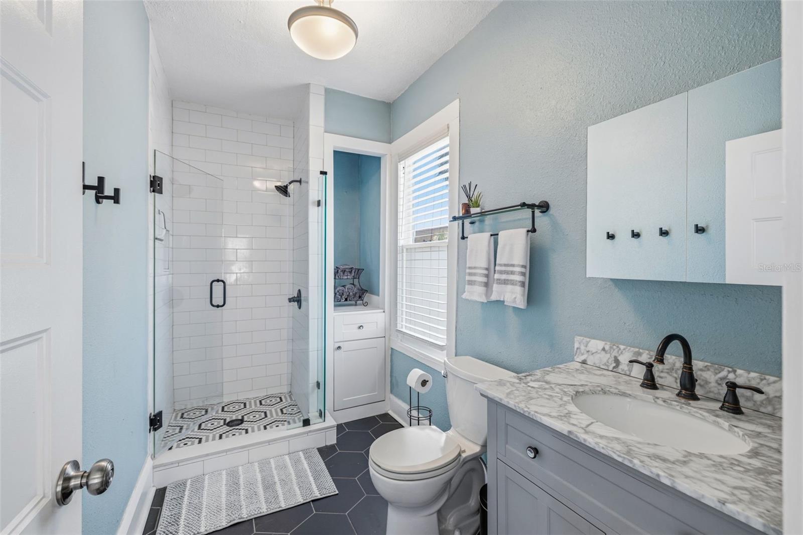 WEST LAND - Residential