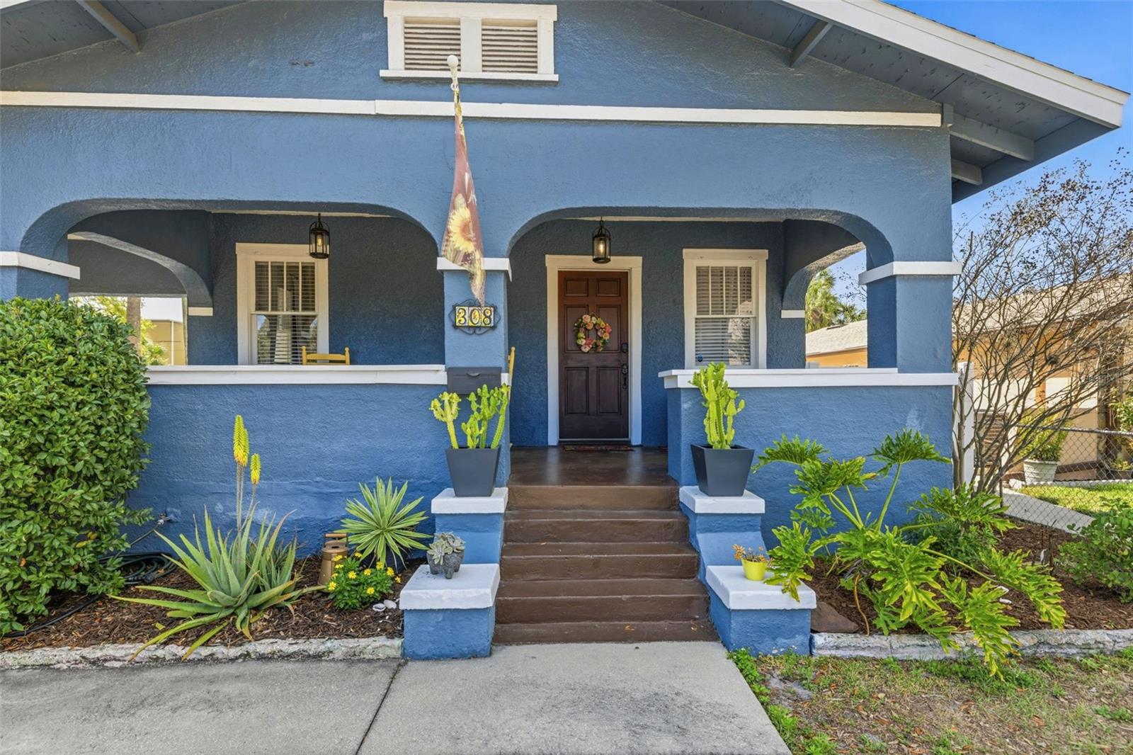 WEST LAND - Residential