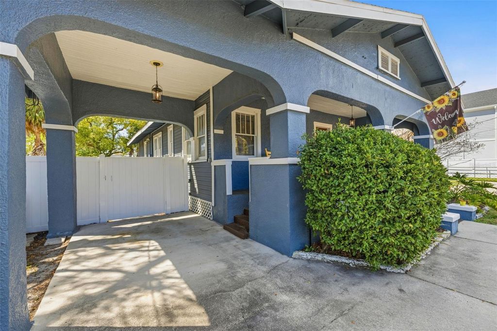 Photo of 308 N Westland Avenue, Tampa, FL 33606 (MLS # TB8485086)