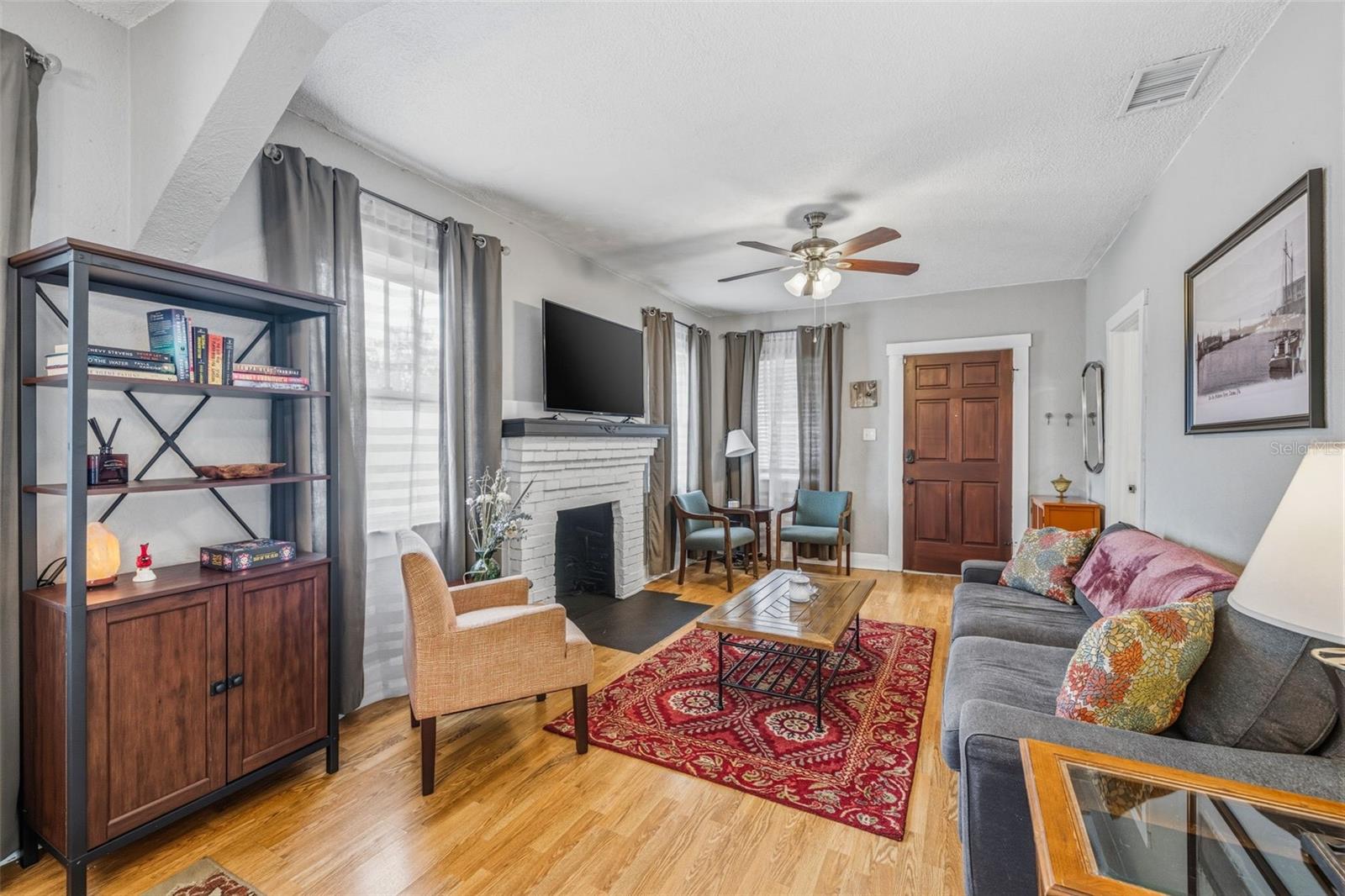 WEST LAND - Residential