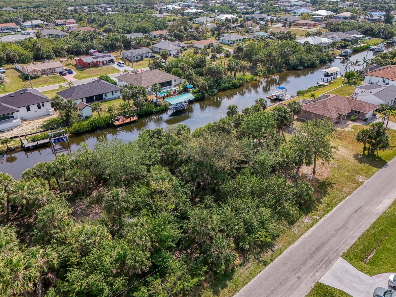 PORT CHARLOTTE SEC 079 - Land