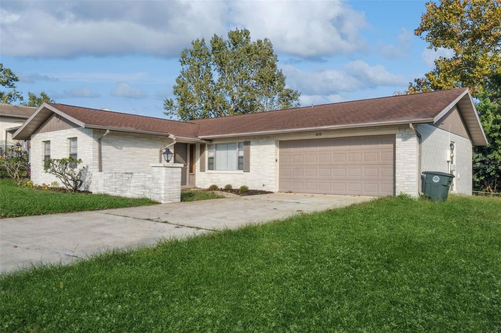 Photo of 1652 E Paradise Lane, Daytona Beach, FL 32119 (MLS # O6355972)