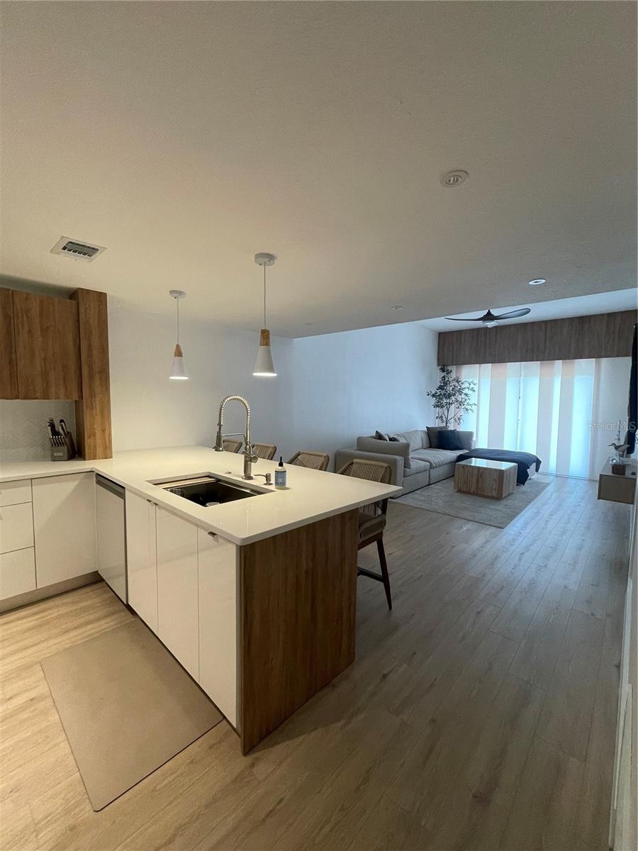 SMUGGLERS LANDING PH II - Residential Lease