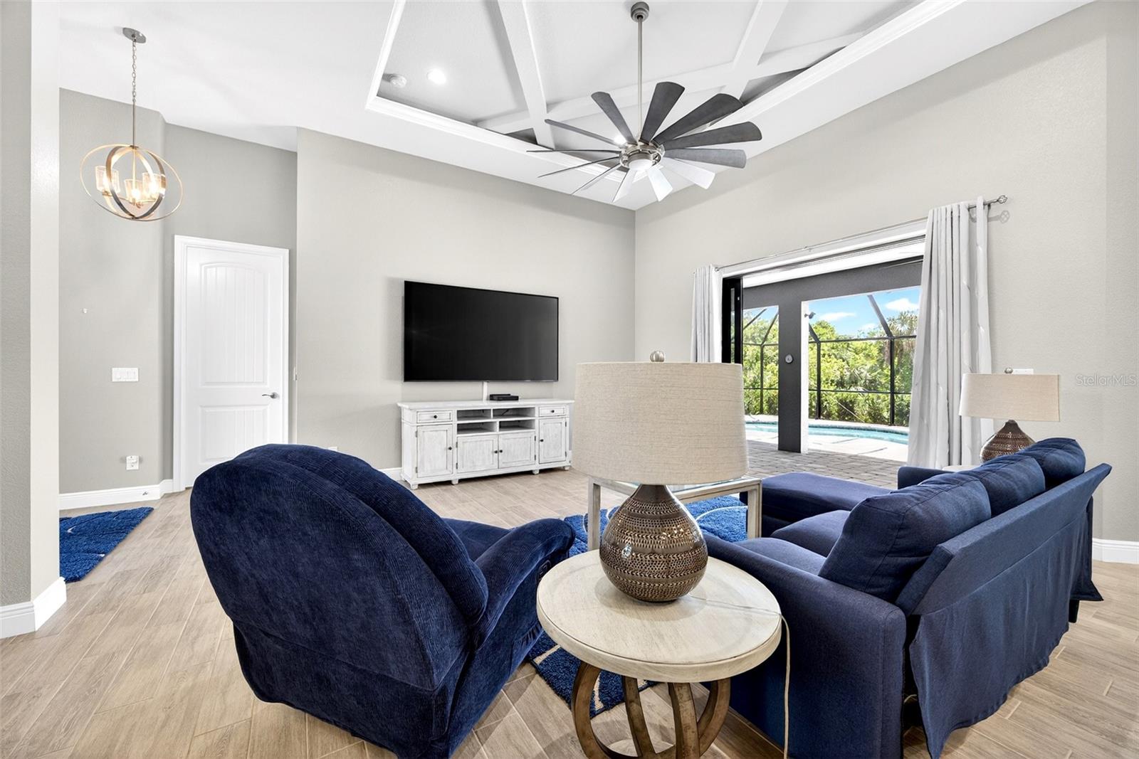 ROTONDA WEST PINE VALLEY - Residential
