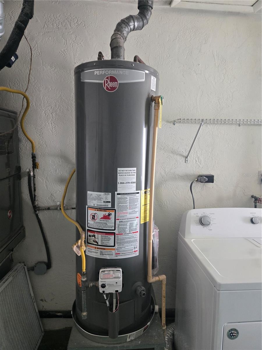 HOLIDAY PARK 6TH ADD - Residential