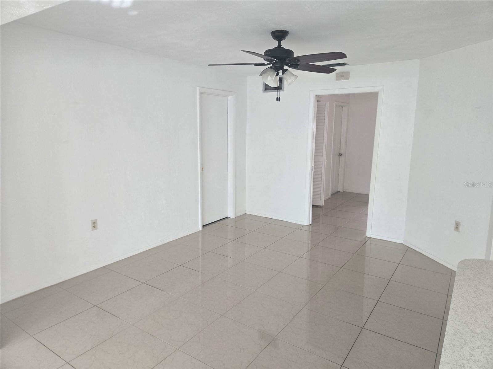 HOLIDAY PARK 6TH ADD - Residential