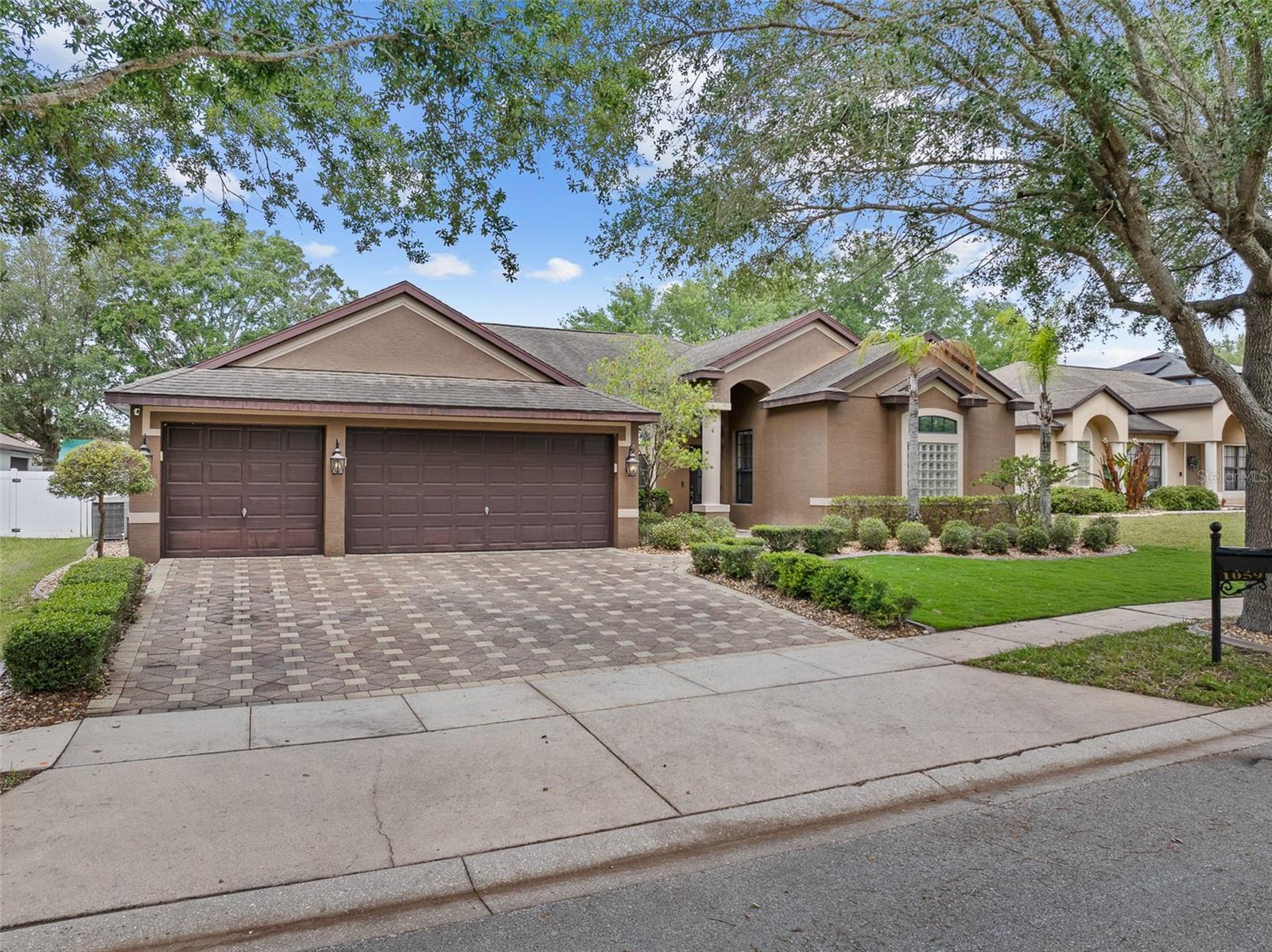 OAKHURST GOLF ESTATES - Residential