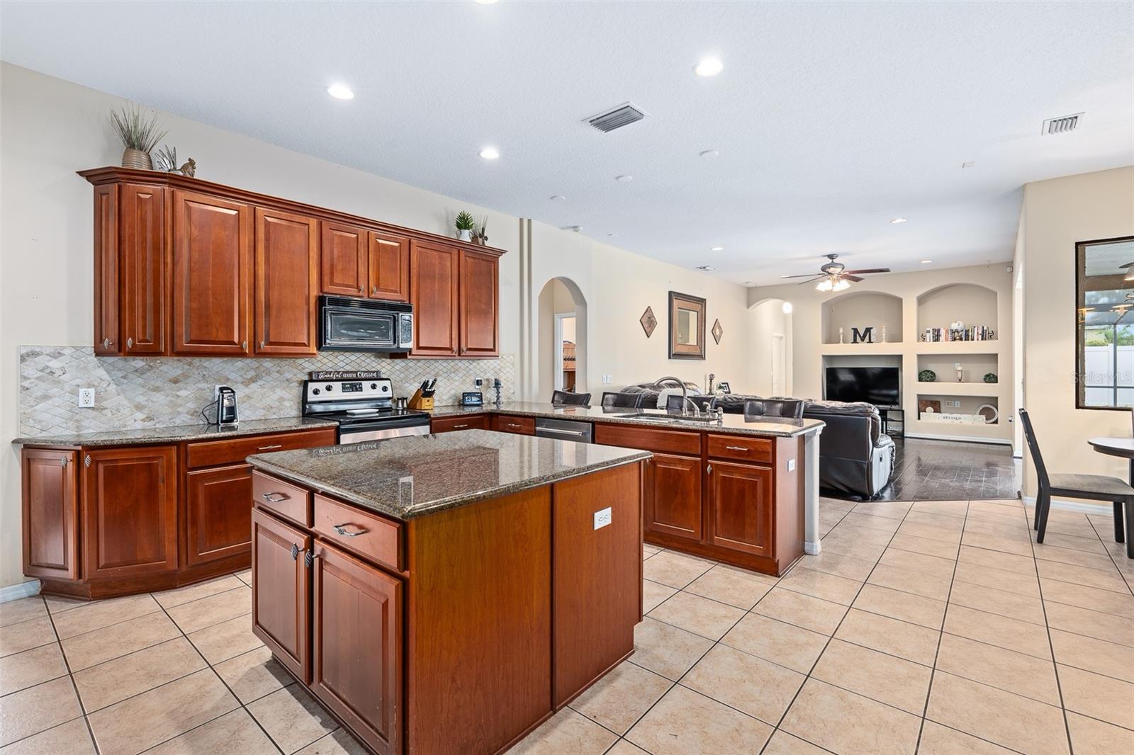 OAKHURST GOLF ESTATES - Residential