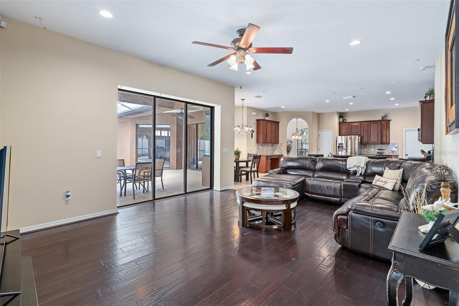 1059 NATURAL OAKS DRIVE