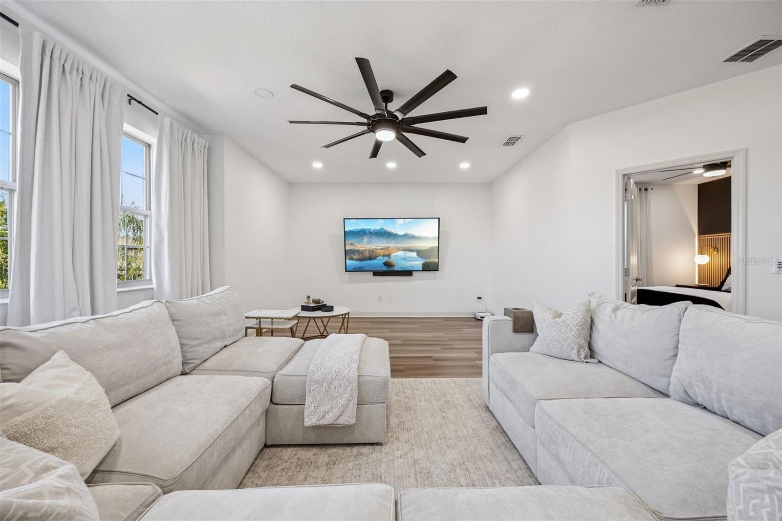 HIDEAWAY COVE AT OVIEDO PH 3 - Residential