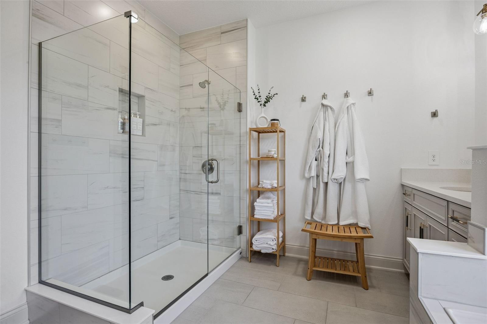 HIDEAWAY COVE AT OVIEDO PH 3 - Residential