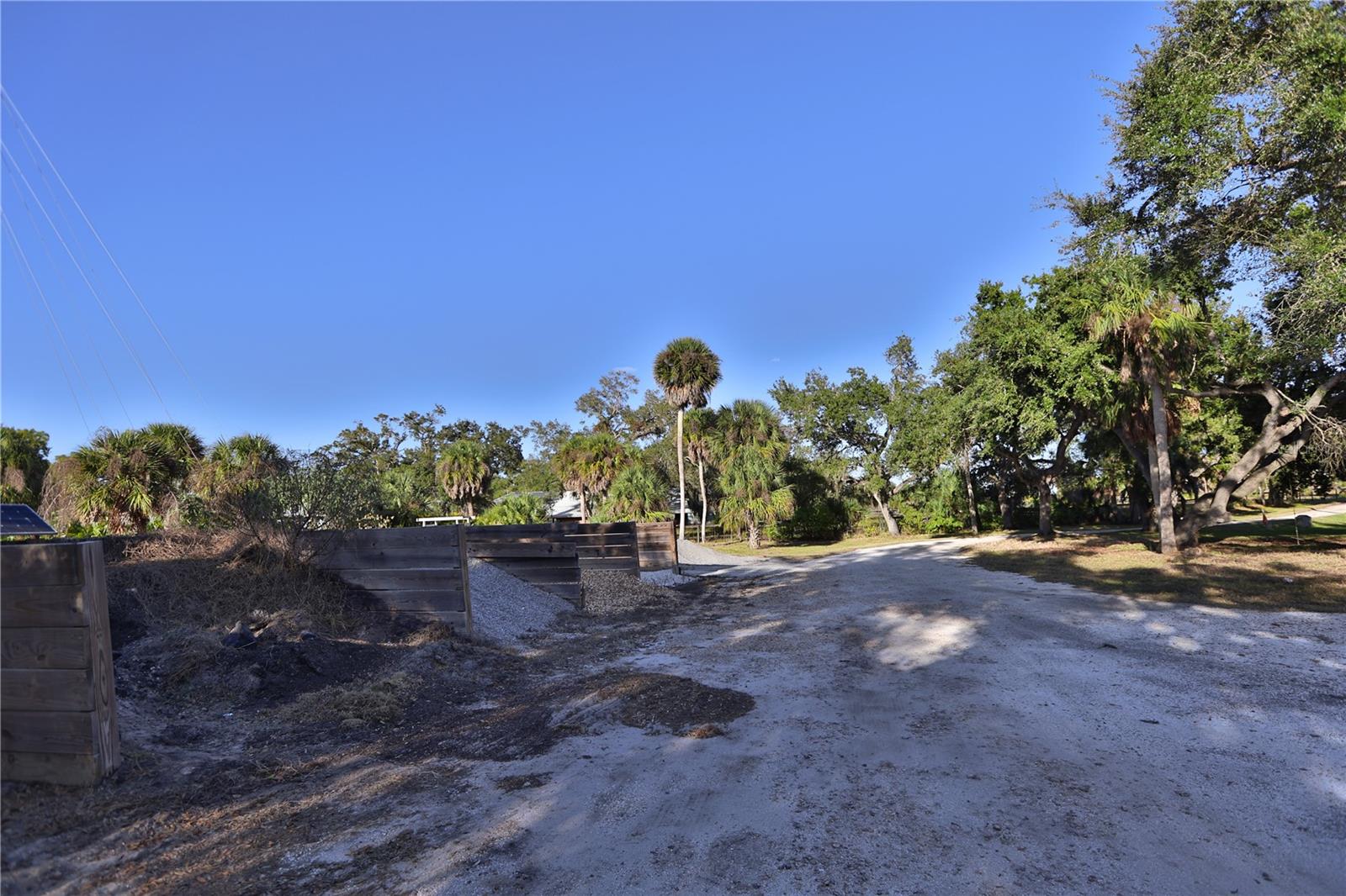 OAK RDG FARMS - Land