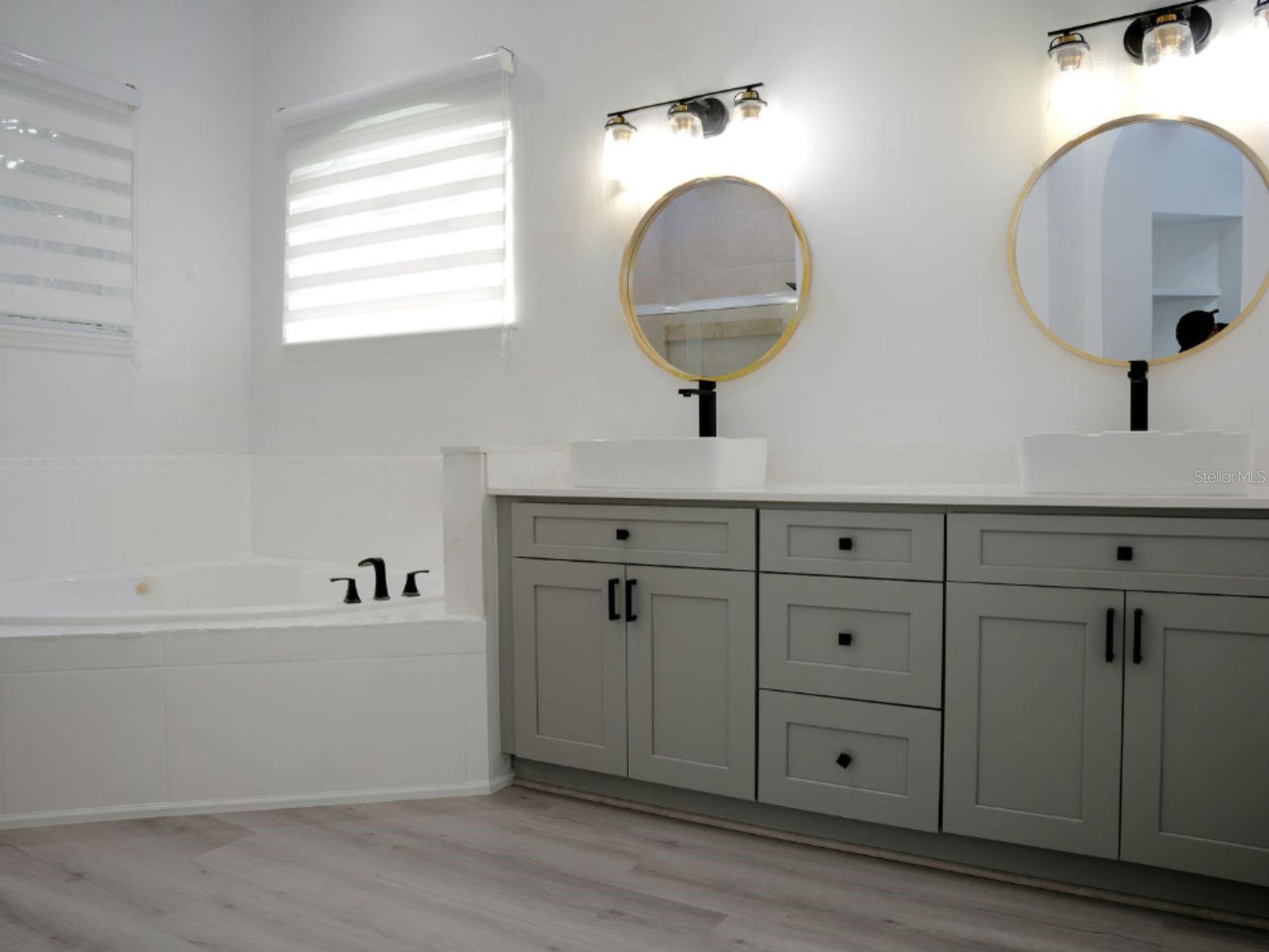 LAKE AJAY VILLAGE TR B REP - Residential Lease