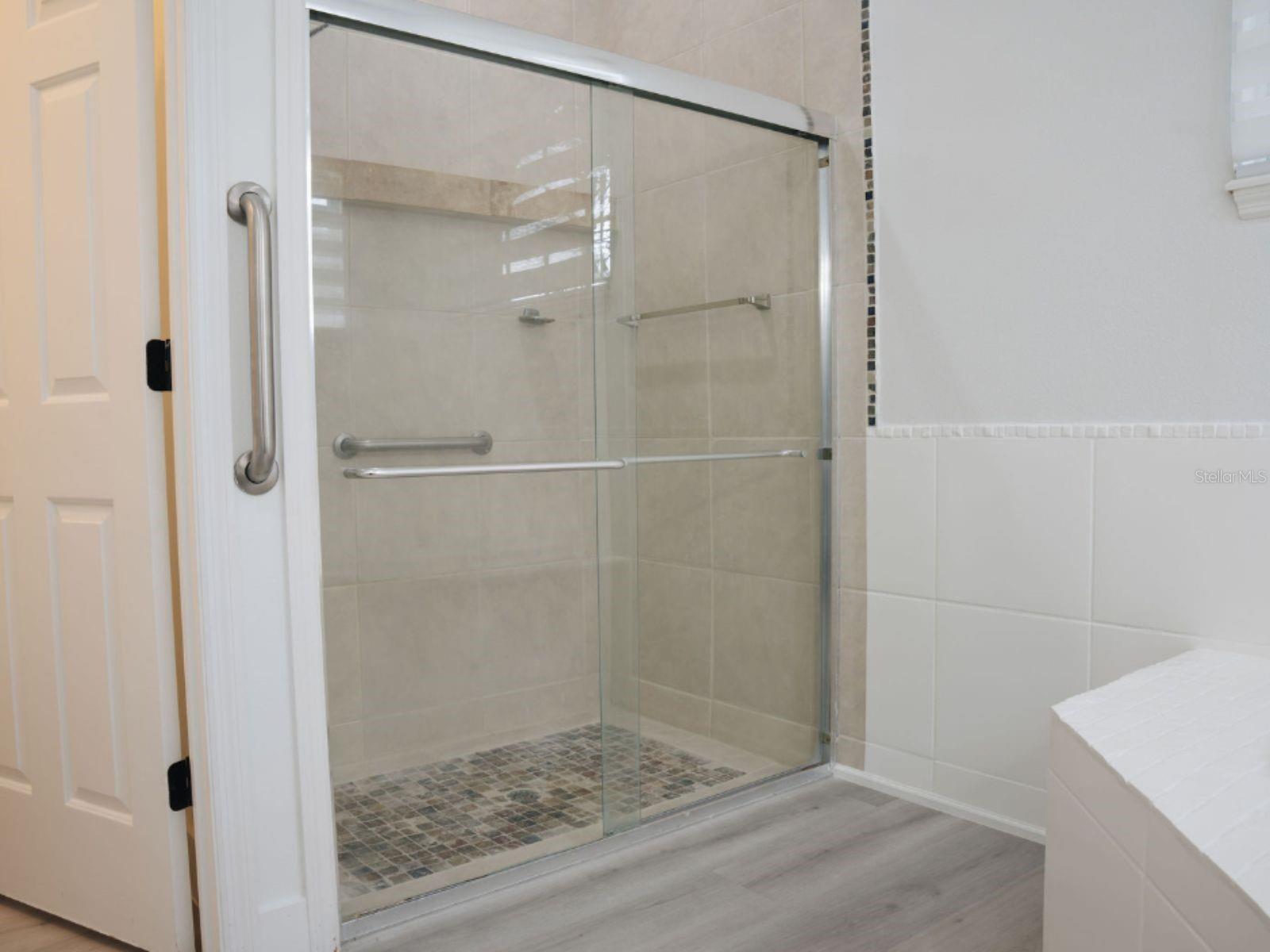 LAKE AJAY VILLAGE TR B REP - Residential Lease