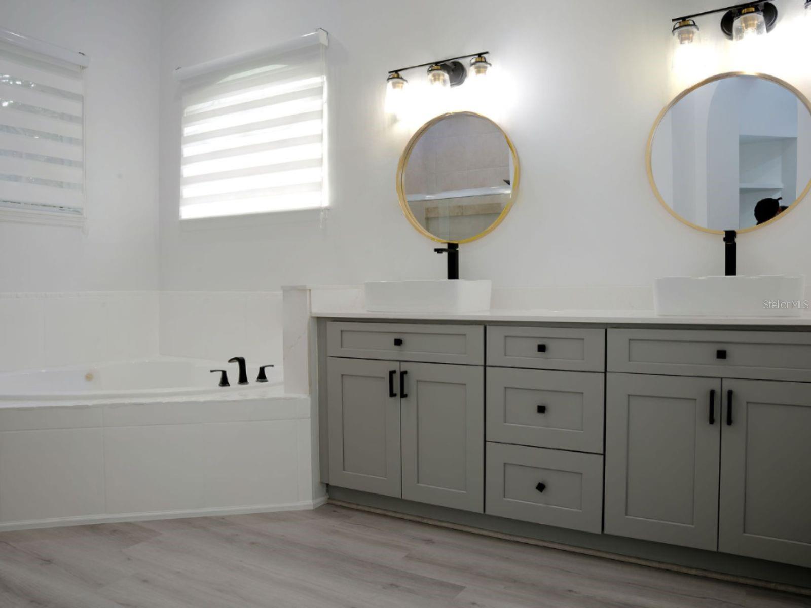 LAKE AJAY VILLAGE TR B REP - Residential Lease