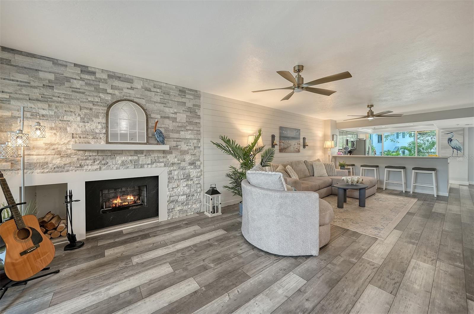 HUDSON OAKS - Residential