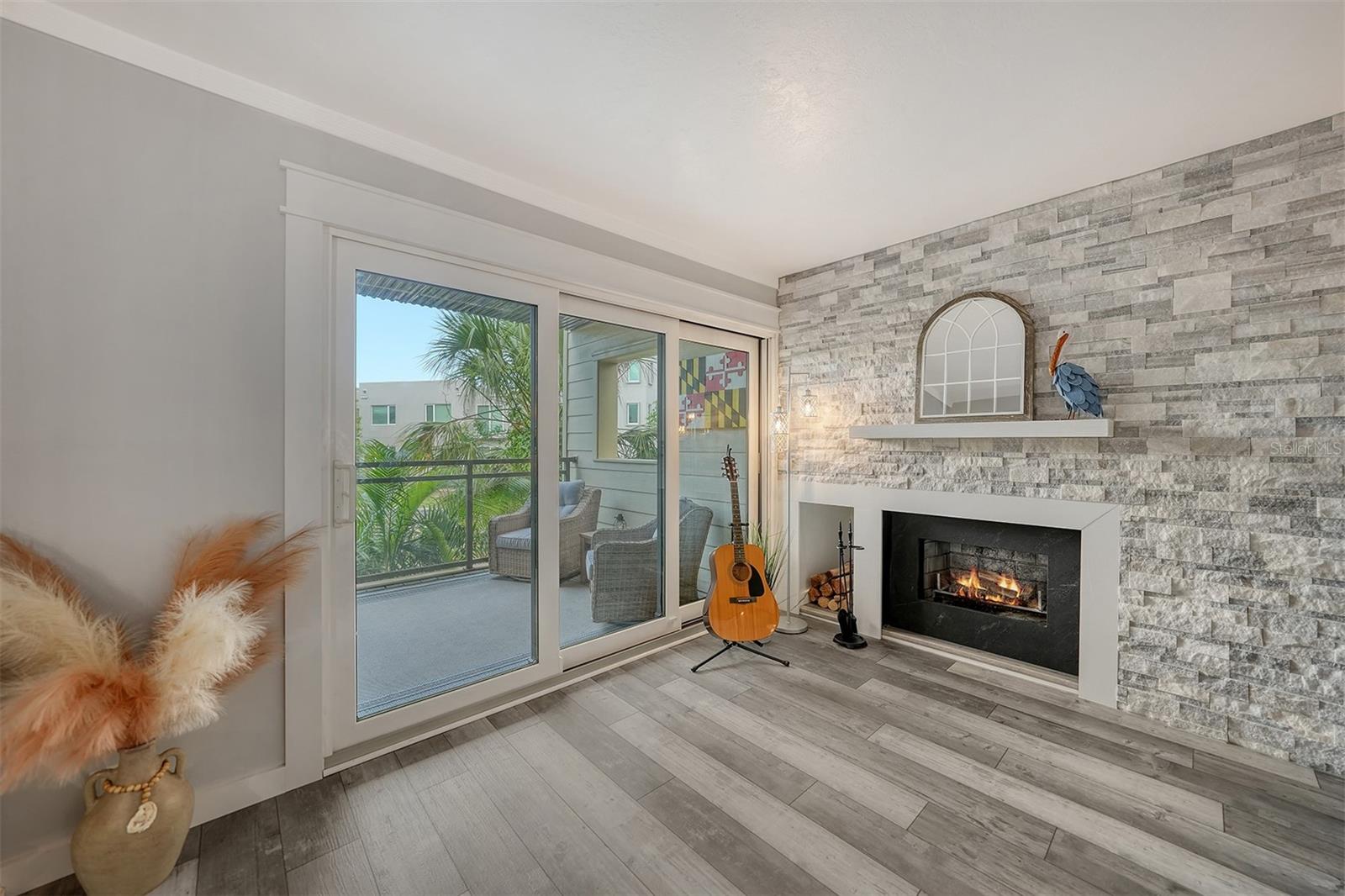 HUDSON OAKS - Residential