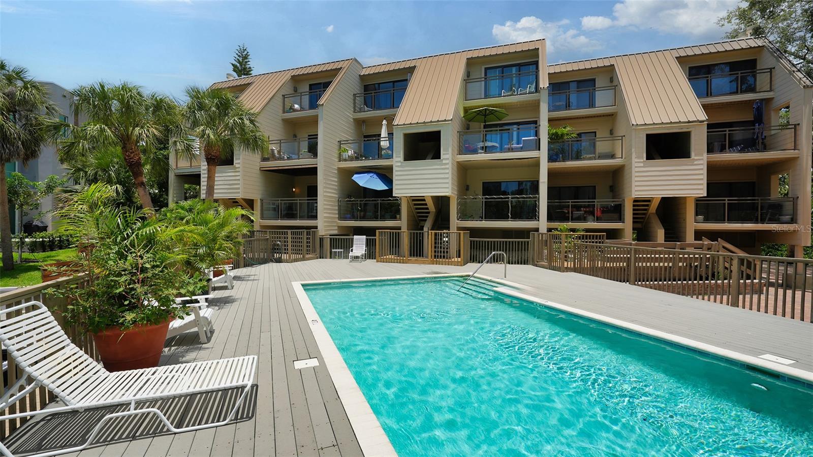 HUDSON OAKS - Residential