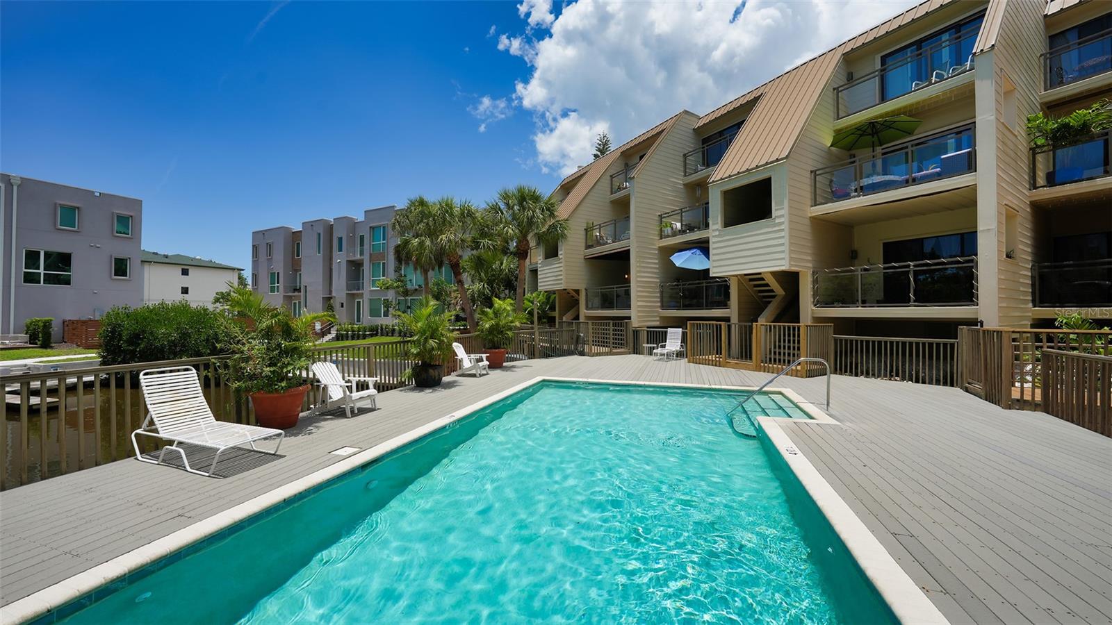 HUDSON OAKS - Residential