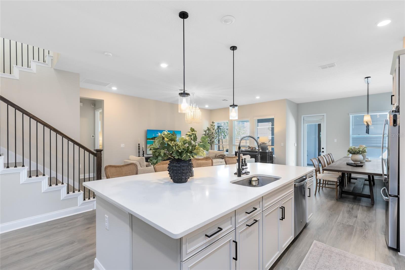 LAUREATE PARK - Residential