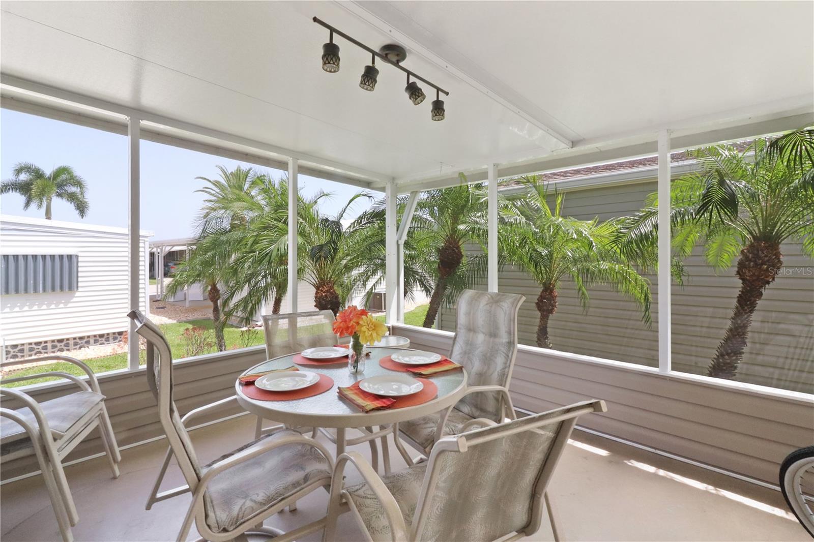 MAPLE LEAF ESTATES - Residential