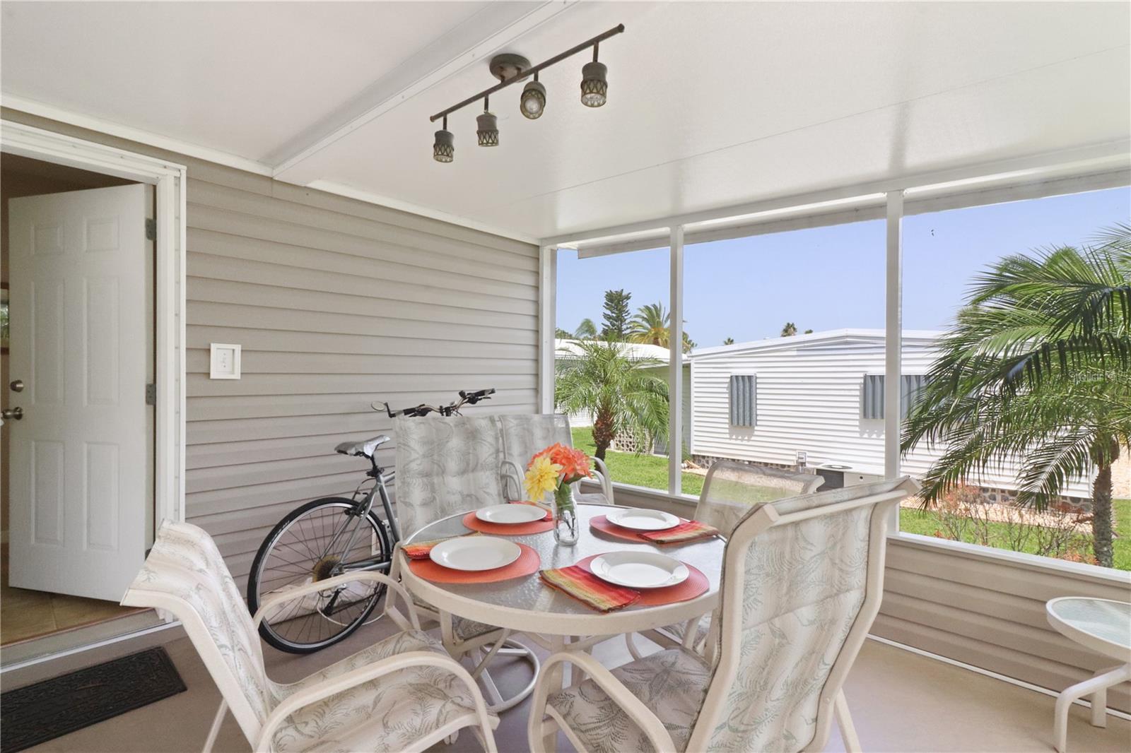 MAPLE LEAF ESTATES - Residential