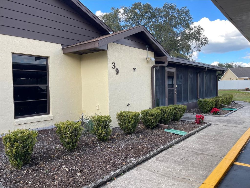 Photo of 39 Kimberly Court, Winter Haven, FL 33880 (MLS # P4937502)