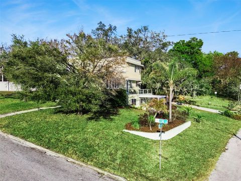 Tiny photo for 190 Crystal Lake Drive, Clermont, FL 34711 (MLS # G5109694)