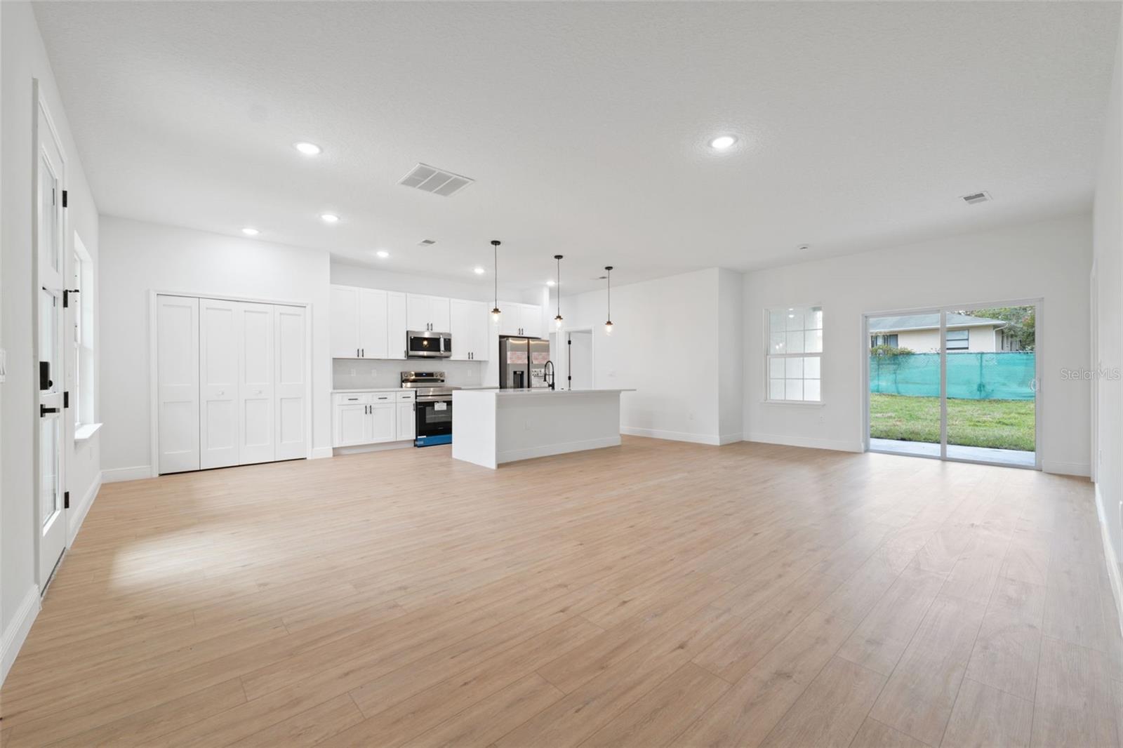 MARION OAKS UN 09 - Residential