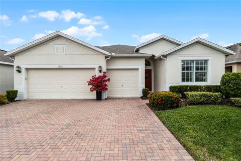 A home in WINTER HAVEN