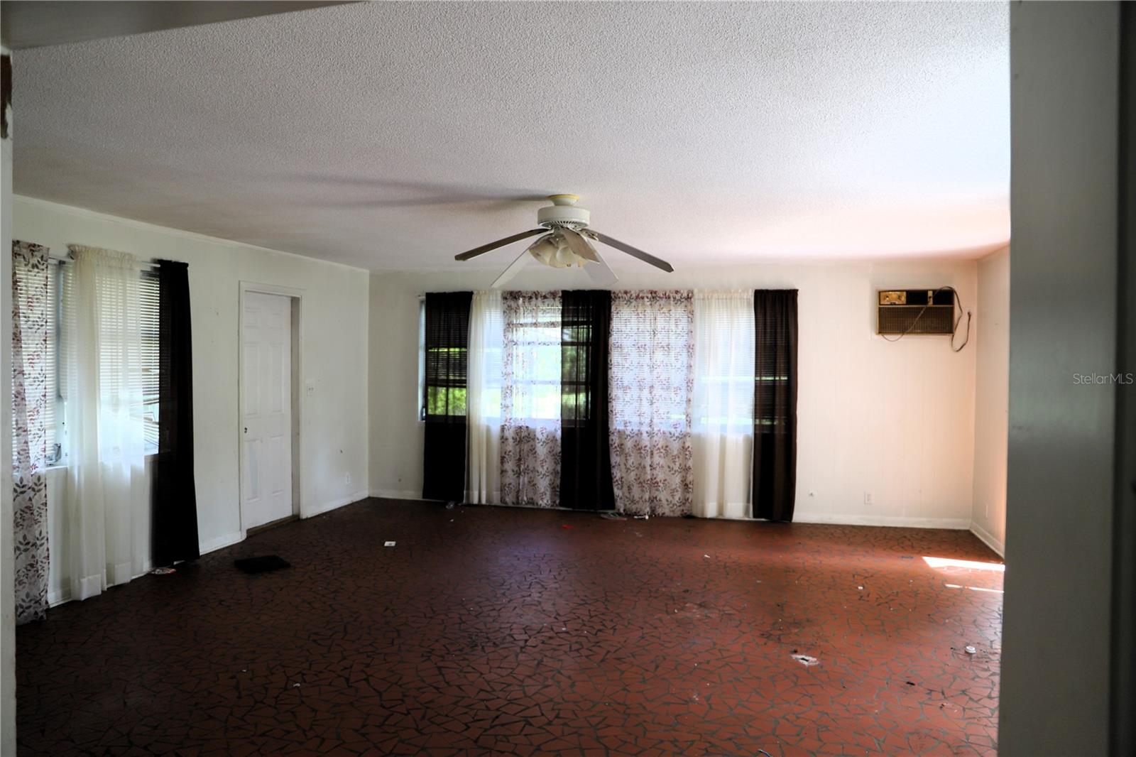 HIGHLAND COURT #3 HAWTHORNE - Residential