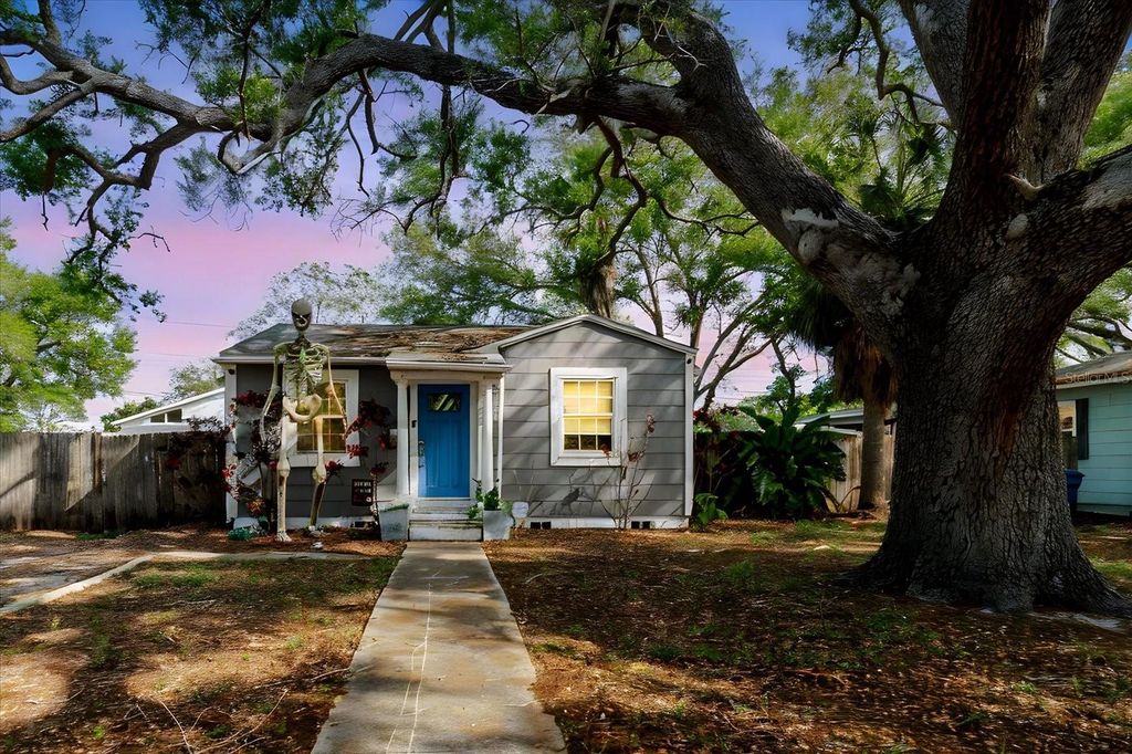 Photo of 765 60th Avenue NE, St Petersburg, FL 33703 (MLS # TB8486844)