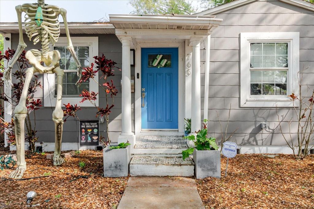 Photo of 765 60th Avenue NE, St Petersburg, FL 33703 (MLS # TB8486844)