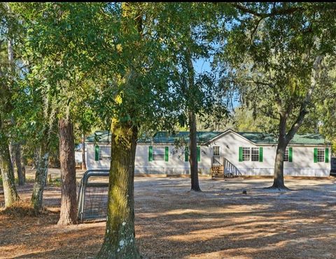 Photo of 4059 Mckethan Road, Dade City, FL 33523 (MLS # OM701872)