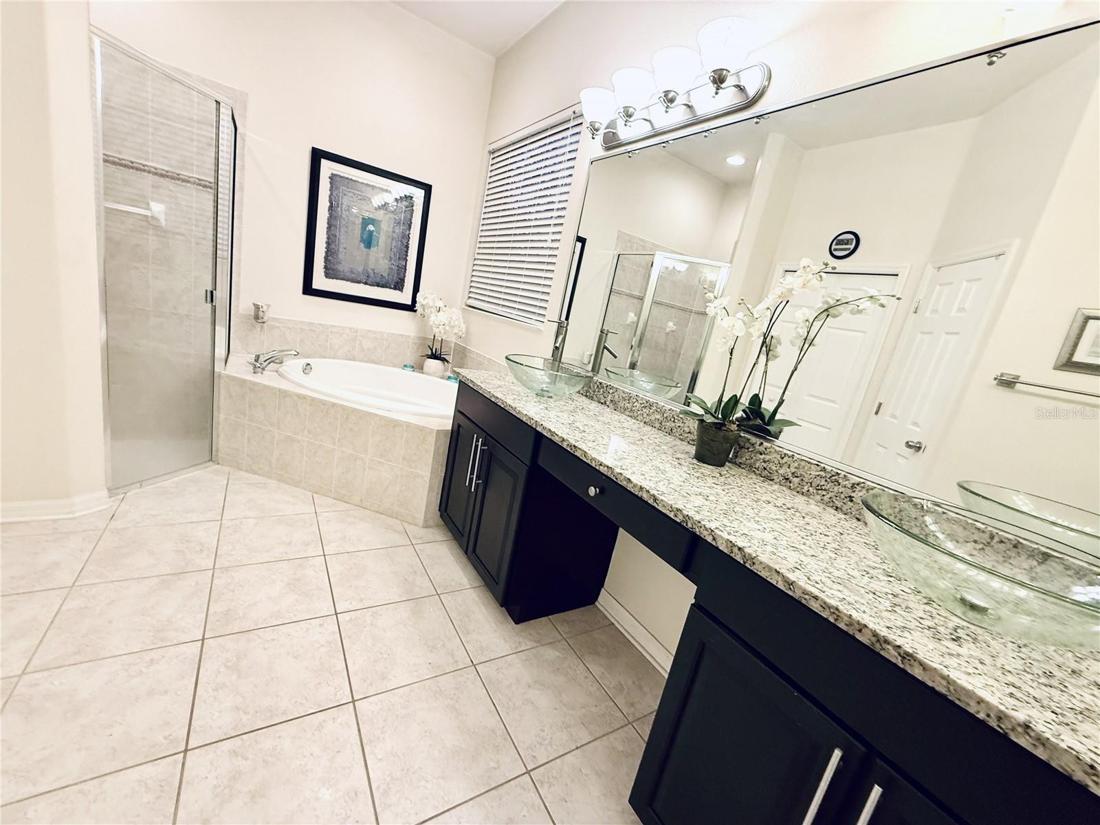 RIVER PLACE - Residential