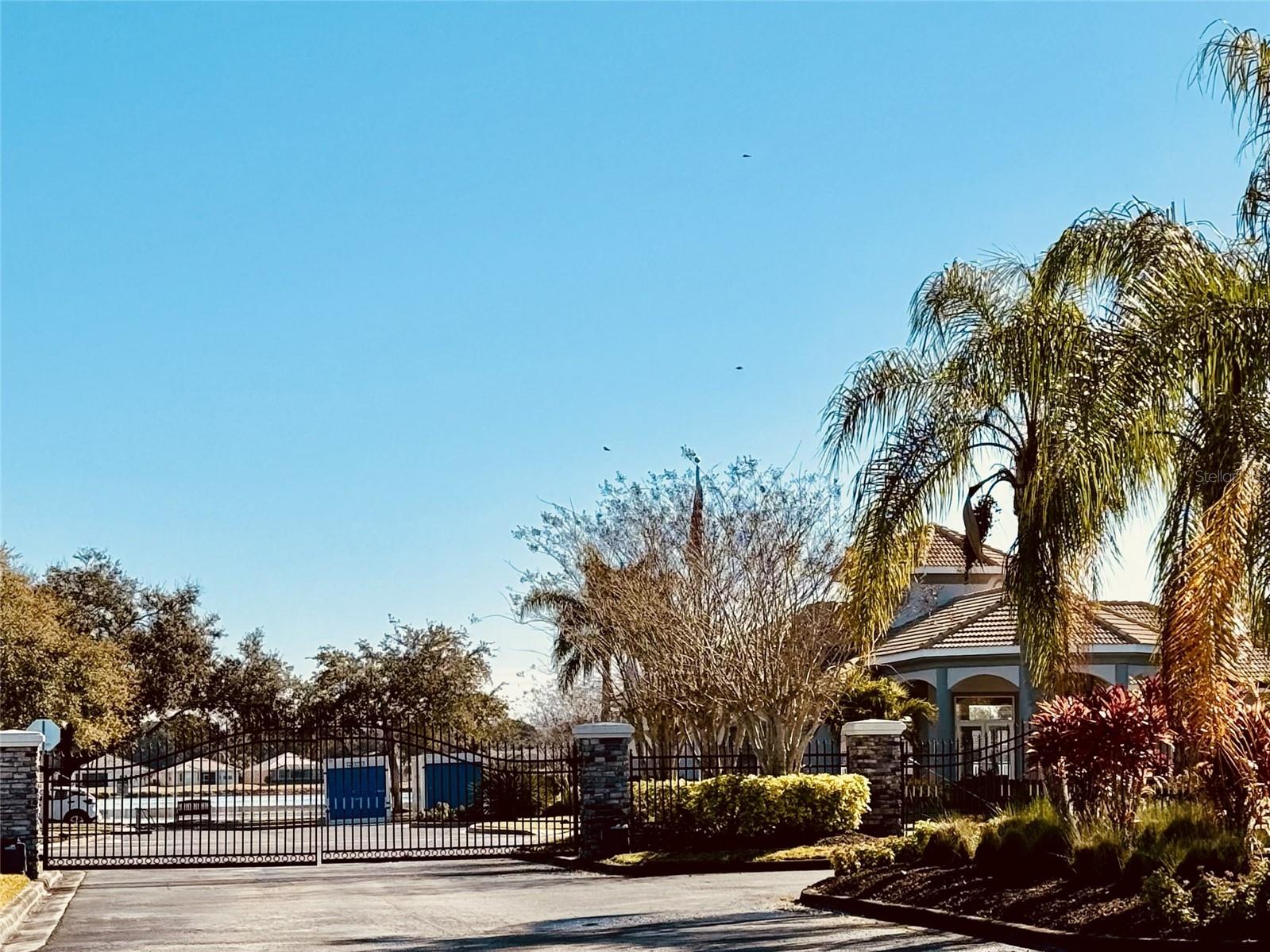 RIVER PLACE - Residential