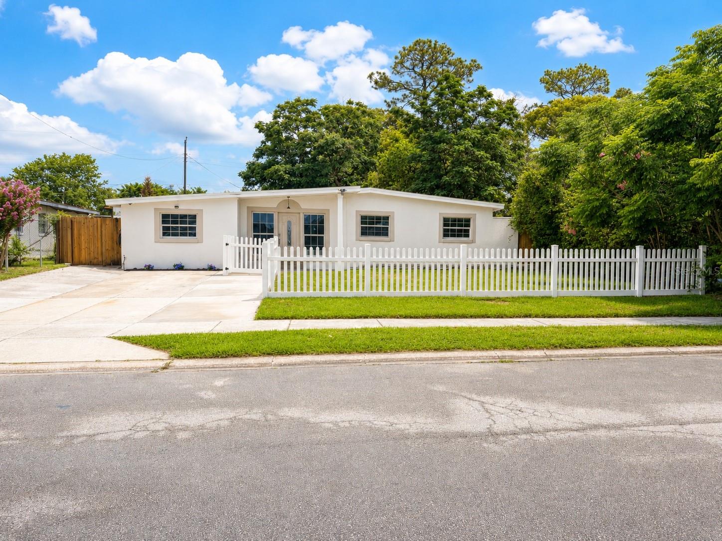 Photo 1 of 43 — 468 CLEMSON DRIVE, ALTAMONTE SPRINGS, FL 32714