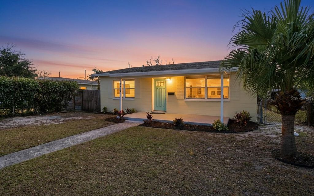 Photo of 3018 16th Avenue S, St Petersburg, FL 33712 (MLS # TB8472138)