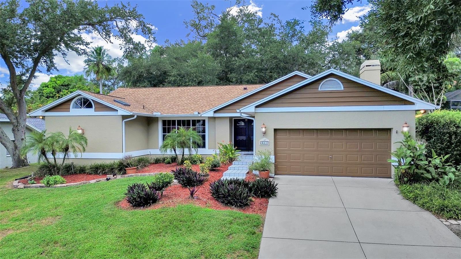 611 TOMOKA DRIVE