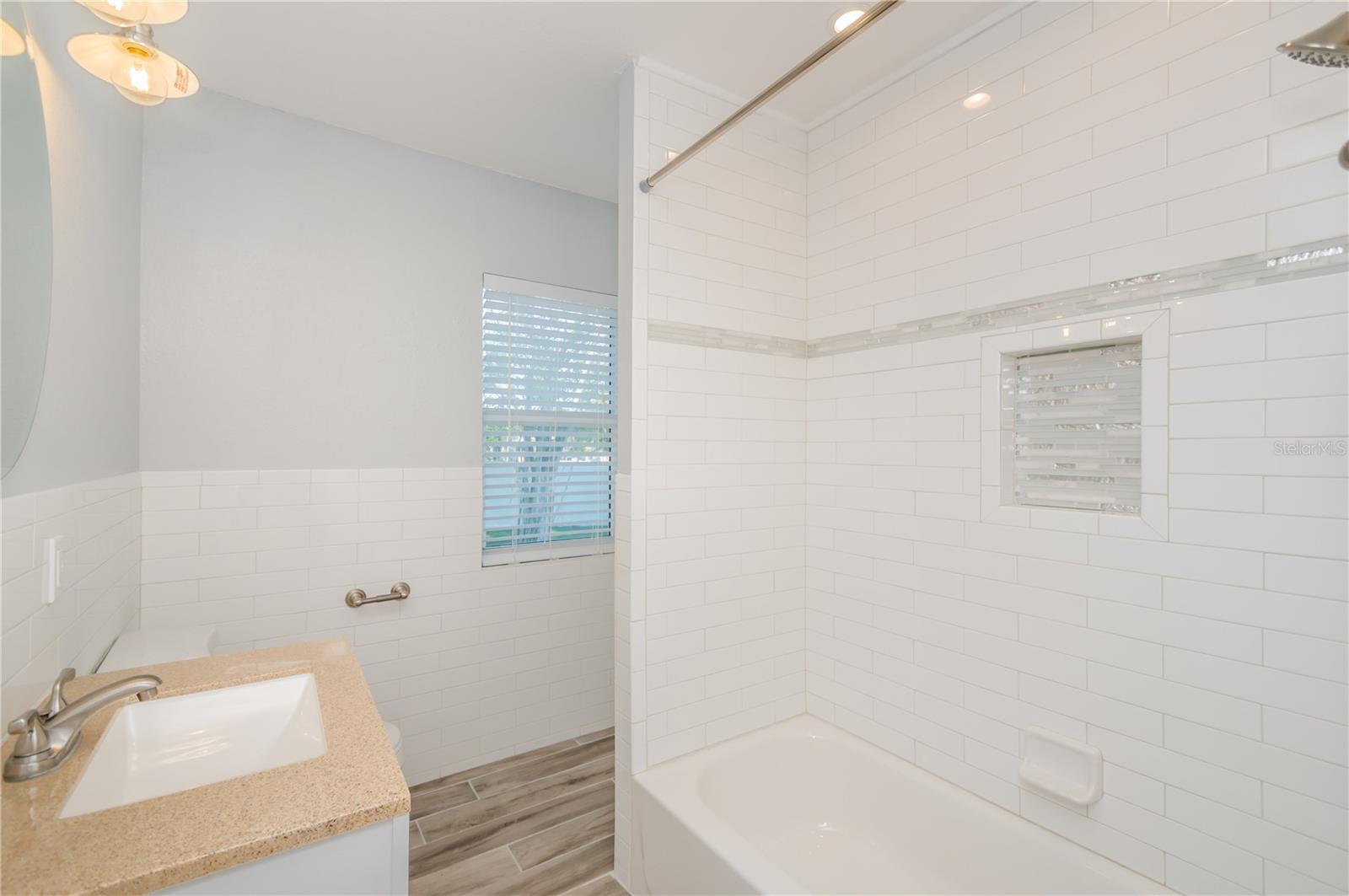 ST PETERSBURG INVESTMENT CO SUB - Residential Lease