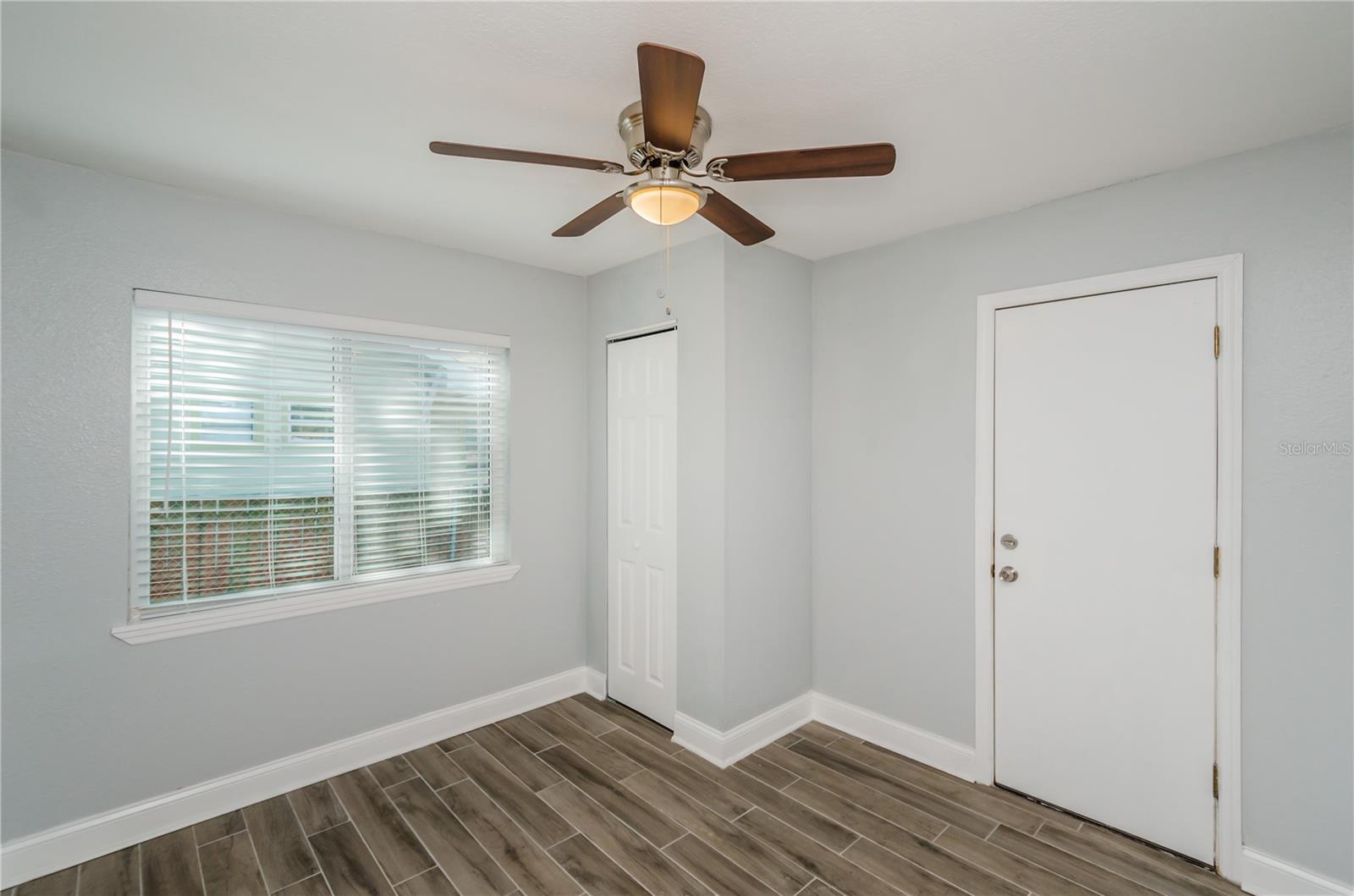 ST PETERSBURG INVESTMENT CO SUB - Residential Lease