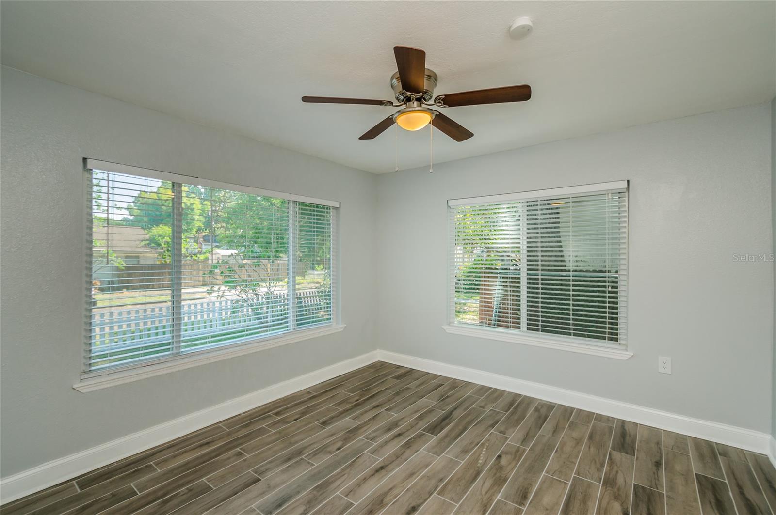 ST PETERSBURG INVESTMENT CO SUB - Residential Lease