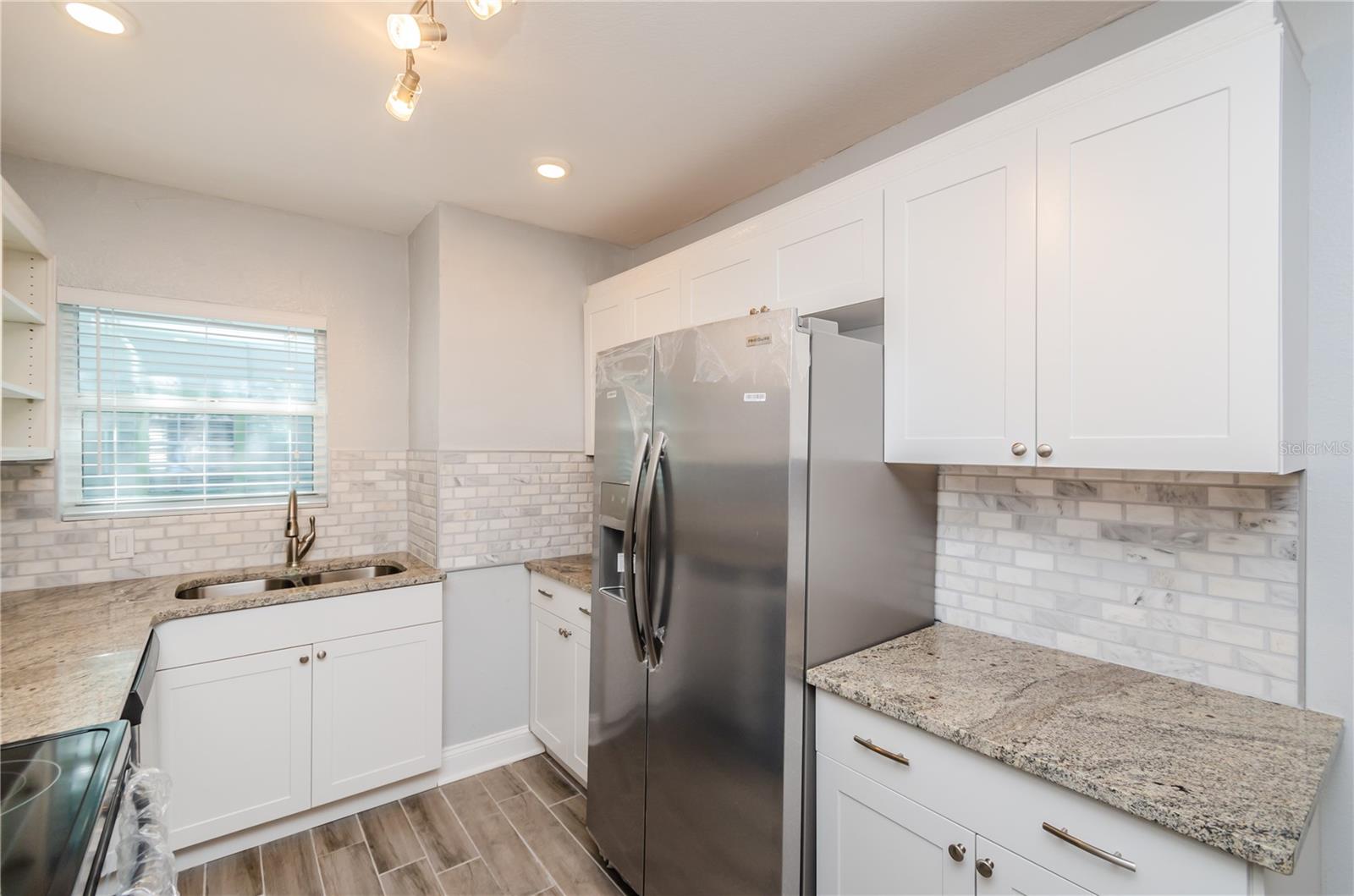 ST PETERSBURG INVESTMENT CO SUB - Residential Lease