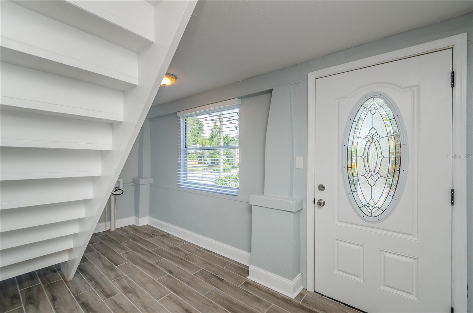 ST PETERSBURG INVESTMENT CO SUB - Residential Lease